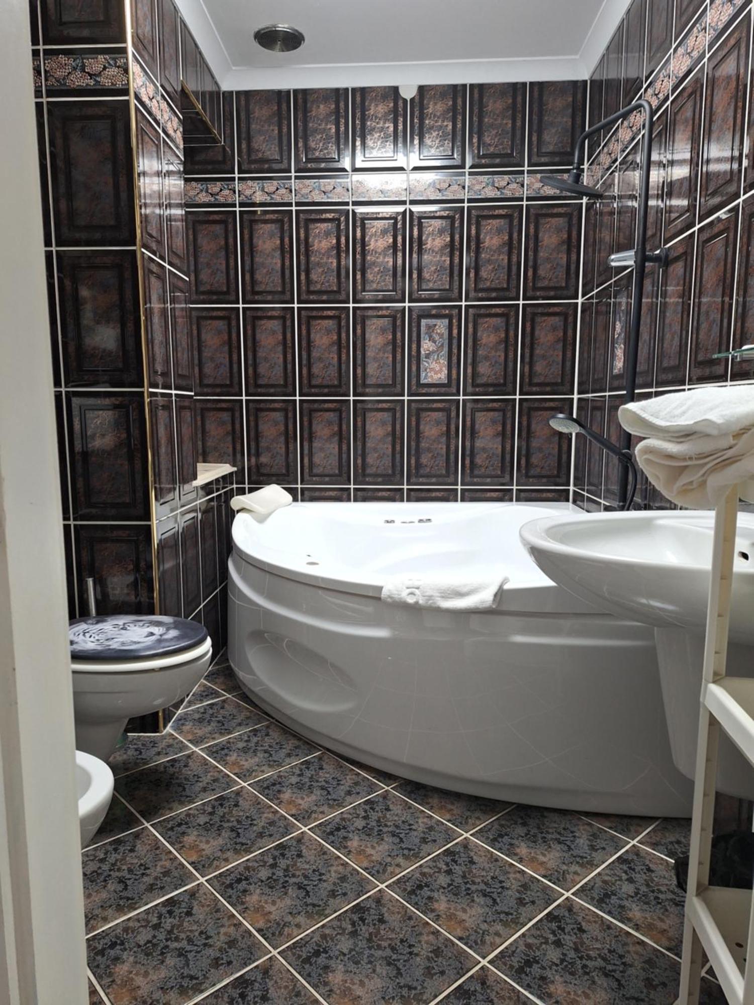 Hotel Malwa أوستروف فيلكابورسكي المظهر الخارجي الصورة