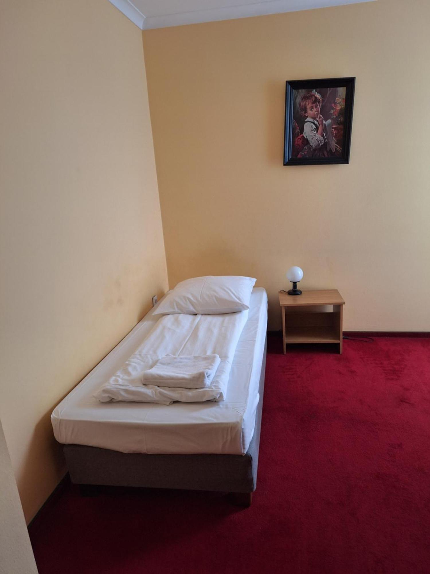 Hotel Malwa أوستروف فيلكابورسكي المظهر الخارجي الصورة